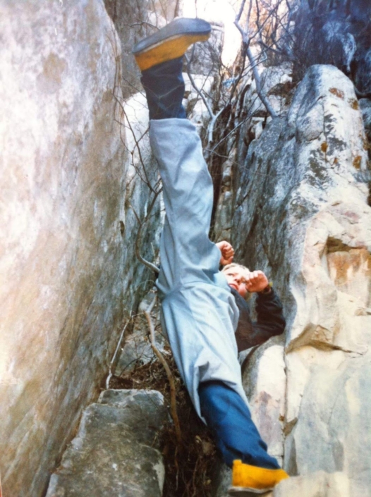 David Lee-Schneider at Shaolin Temple, China - High Kick in the Song Mountains